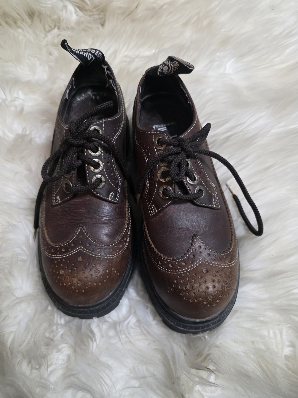 Vintage Men's Brown Wingtip Derby Oxfords - Classic Brogue Detailing